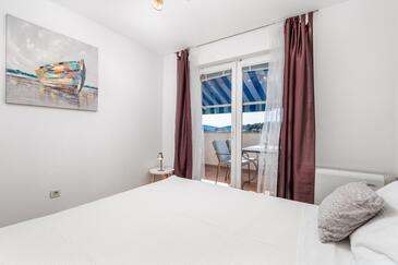 Apartmány s terasou Tisno, Severní Dalmácie