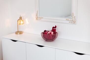 Apartmány s terasou Tisno, Severní Dalmácie