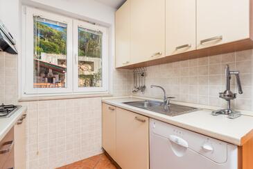 Apartmány s terasou Tisno, Severní Dalmácie