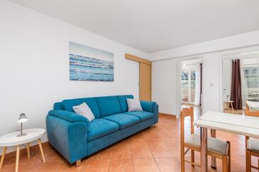 Ferienwohnungen am Meer Tisno, Murter - 3209