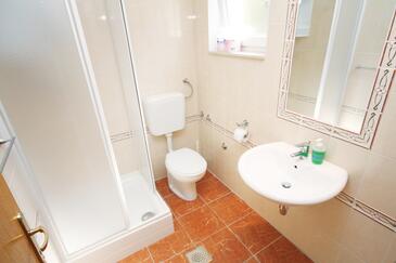 Apartmány s terasou Tisno, Severní Dalmácie