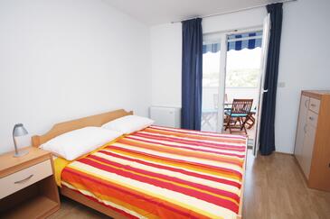 Apartmány s terasou Tisno, Severní Dalmácie