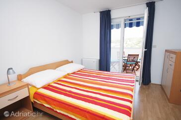 Ferienwohnungen am Meer Tisno, Murter - 3209