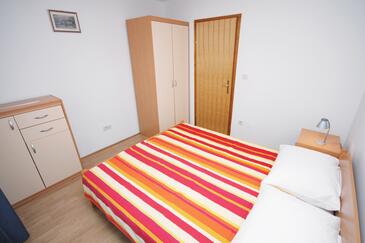 Apartmány s terasou Tisno, Severní Dalmácie