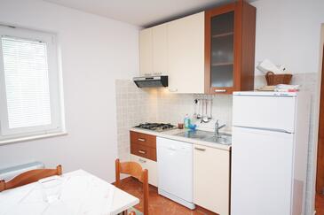 Apartmány s terasou Tisno, Severní Dalmácie