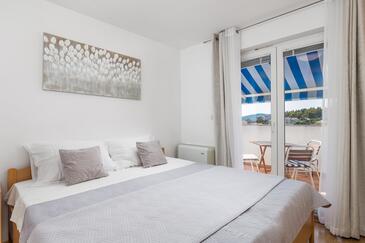 Apartmány s terasou Tisno, Severní Dalmácie