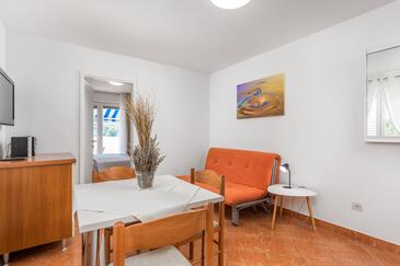 Apartmány s terasou Tisno, Severní Dalmácie