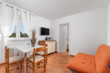 Apartmány s terasou Tisno, Severní Dalmácie