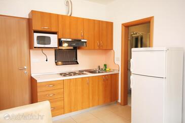 Appartamenti con piscina per famiglie Palit, Arbe - Rab - 3210