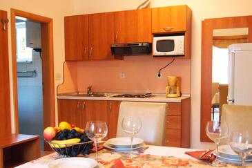 Appartamenti con piscina per famiglie Palit, Arbe - Rab - 3210