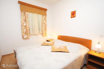 Appartamenti con piscina per famiglie Palit, Arbe - Rab - 3210