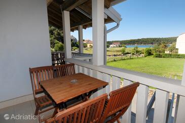 Apartmani s bazenom pogodni za obitelji s djecom Palit, Rab - 3210