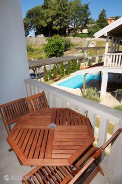 Family-friendly apartments with swimming pool Palit, Rab - 3210