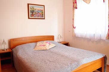 Appartamenti con piscina per famiglie Palit, Arbe - Rab - 3212