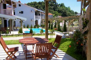 Appartamenti con piscina per famiglie Palit, Arbe - Rab - 3212