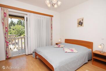 Family-friendly apartments with swimming pool Palit, Rab - 3212
