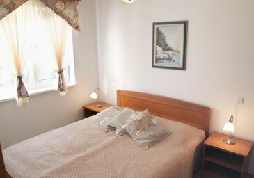 Appartamenti con piscina per famiglie Kampor, Arbe - Rab - 3213