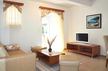 Apartmani s bazenom pogodni za obitelji s djecom Kampor, Rab - 3213