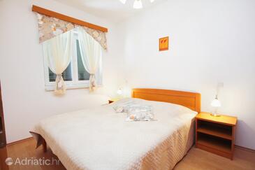 Appartamenti con piscina per famiglie Kampor, Arbe - Rab - 3213