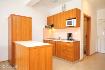 Family-friendly apartments with swimming pool Kampor, Rab - 3214