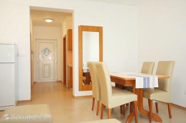 Rodinné apartmány s bazénem Kampor, Rab - 3214