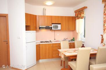 Family-friendly apartments with swimming pool Banjol, Rab - 3215