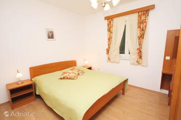 Family-friendly apartments with swimming pool Banjol, Rab - 3215