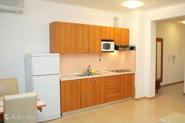 Family-friendly apartments with swimming pool Banjol, Rab - 3215