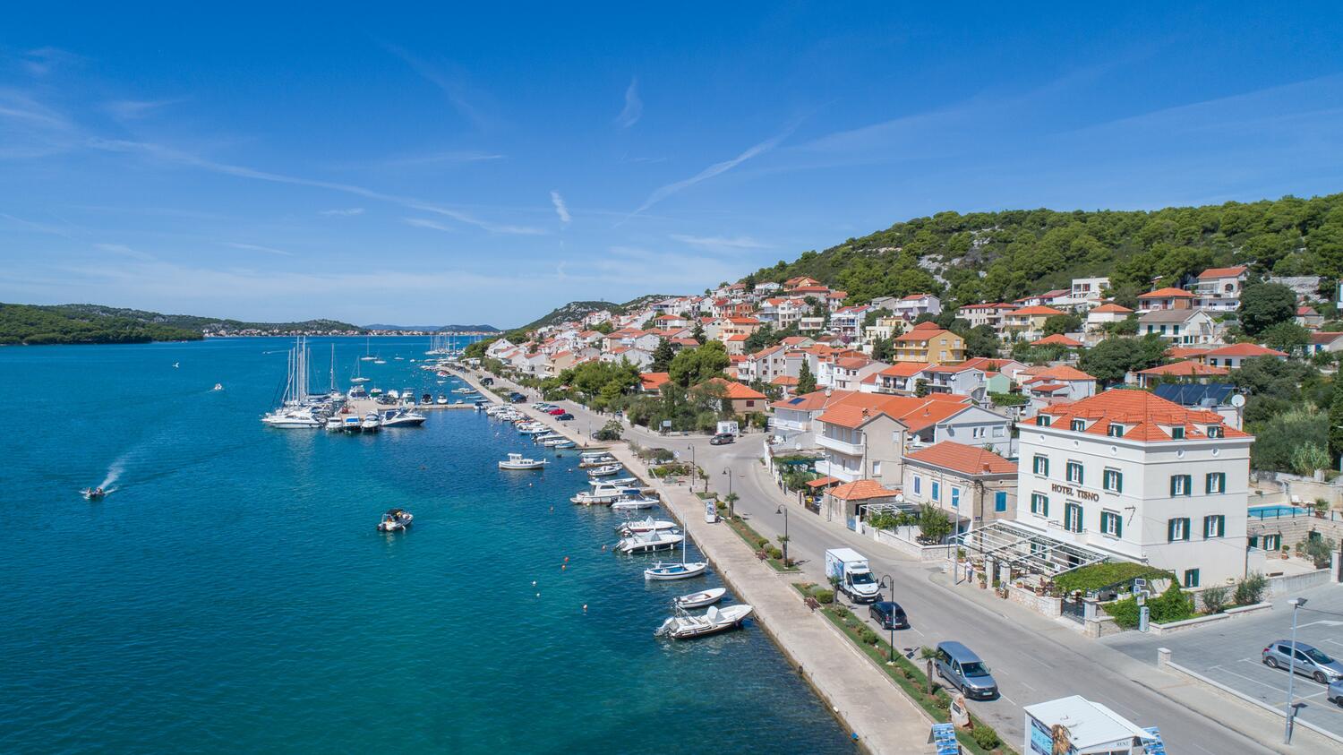 Rooms Tisno, North Dalmatia