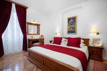 Rooms Tisno, North Dalmatia