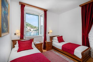 Rooms Tisno, North Dalmatia