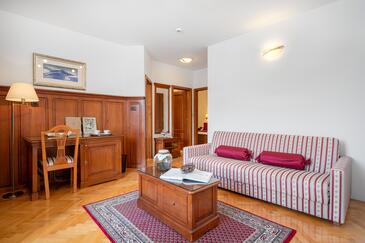 Rooms Tisno, North Dalmatia