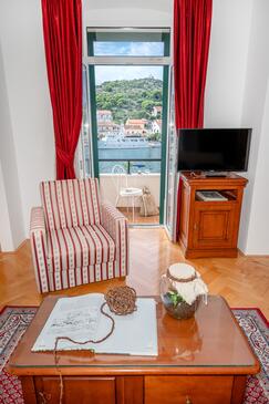 Rooms Tisno, North Dalmatia