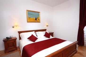 Rooms Tisno, North Dalmatia