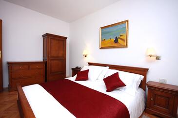 Rooms Tisno, North Dalmatia
