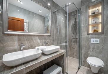 Rooms Tisno, North Dalmatia