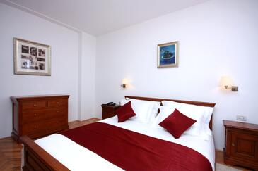 Rooms Tisno, North Dalmatia