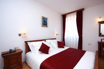 Rooms Tisno, North Dalmatia