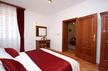 Rooms Tisno, North Dalmatia