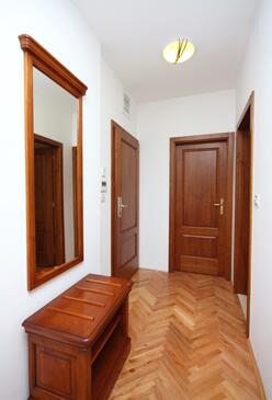 Rooms Tisno, North Dalmatia