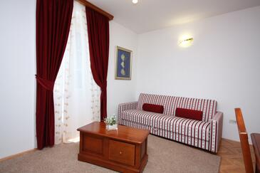 Rooms Tisno, North Dalmatia