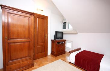 Rooms Tisno, North Dalmatia