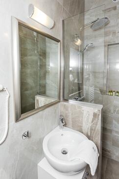 Rooms Tisno, North Dalmatia