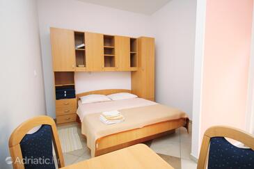 Апартаменты с парковкой Башка - Baška, Крк - Krk - 3225