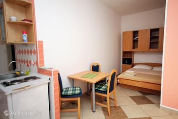 Apartments with parking space Baška, Krk - 3225