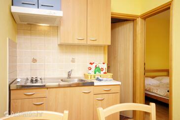 Appartements avec parking Krk - 3235