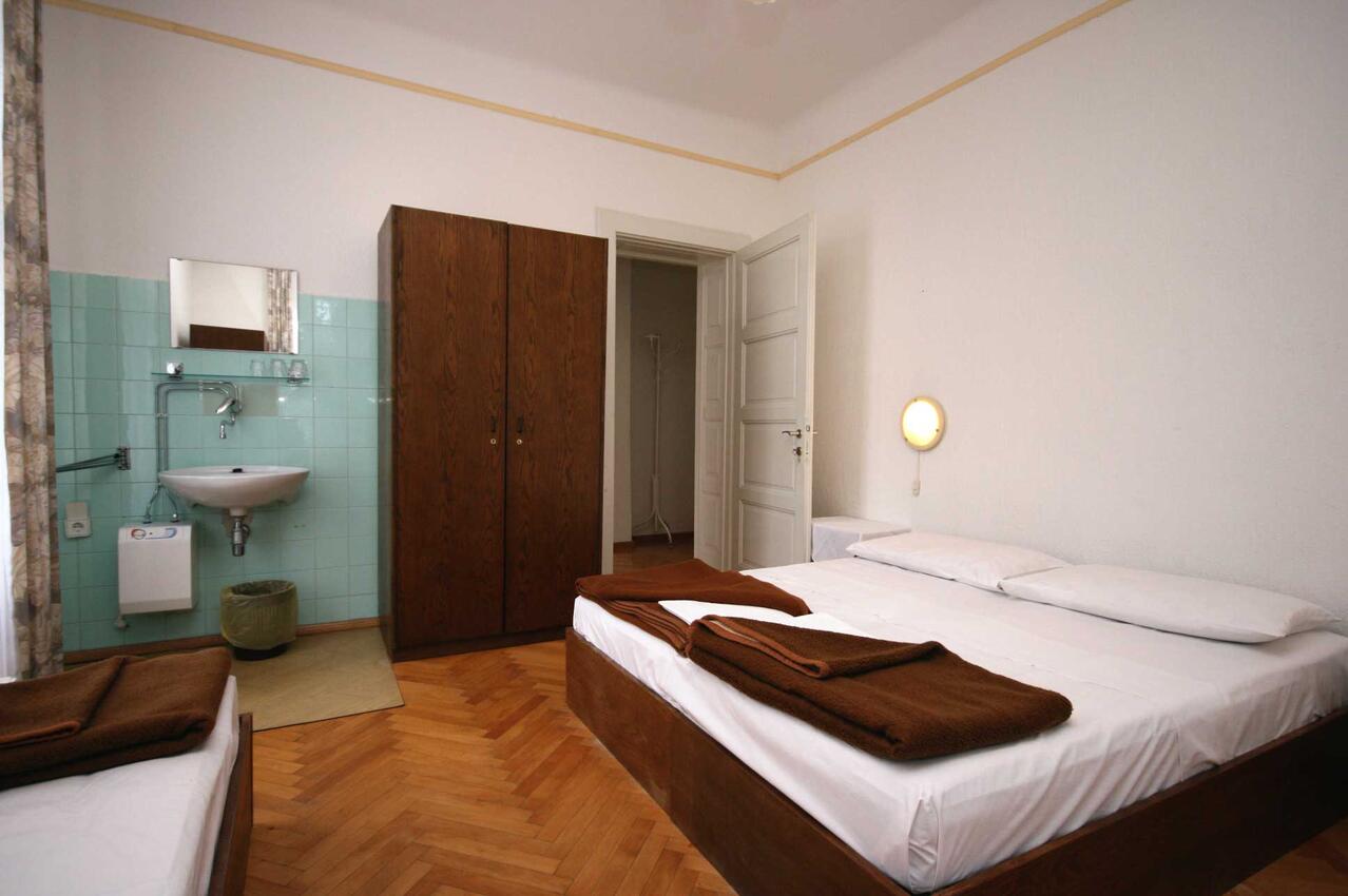 S-3236-e - Privatunterkunft - Zimmer am Meer Crikvenica