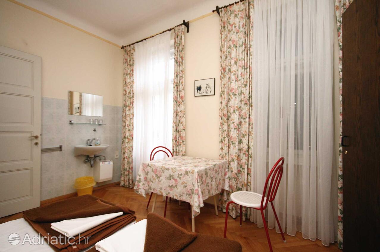 S-3236-f - Privatunterkunft - Zimmer am Meer Crikvenica