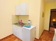 Jadranovo, Küche in folgender Unterkunftsart studio-apartment, WiFi.