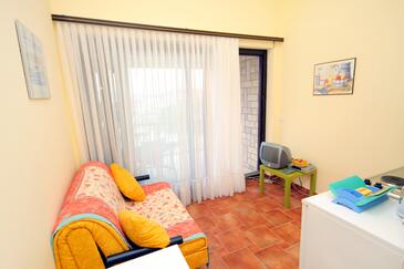 Jadranovo, Wohnzimmer in folgender Unterkunftsart studio-apartment, WiFi.